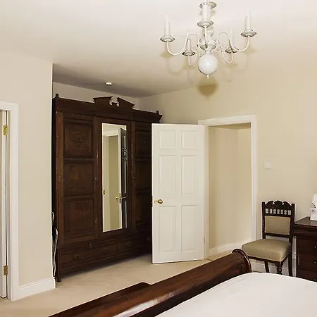 Bed and Breakfast Ballinclea House 4*